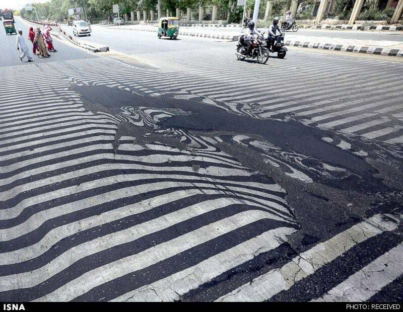 گرمای هوا خیابان‌های هند را ذوب کرد!